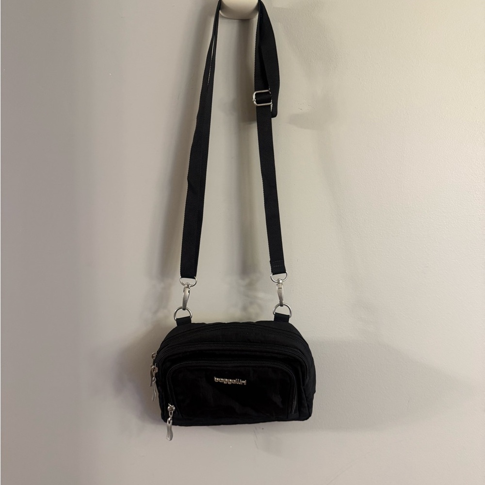 Baggallini Black Nylon Crossbody Bag | Travel Organizer | Lightweight